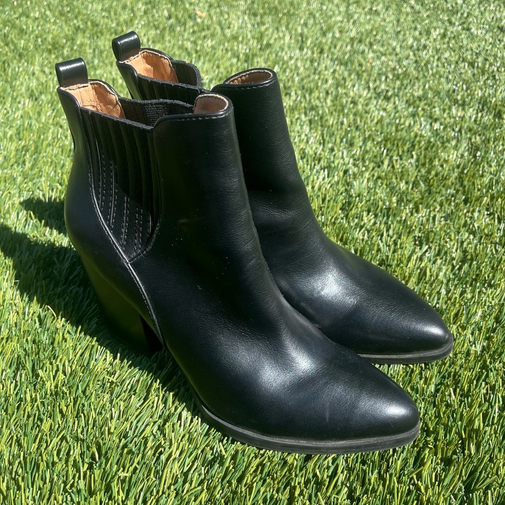 Indigo Onita Black Ankle Boots Like New/Size 6.5 M/Excellent Condtion